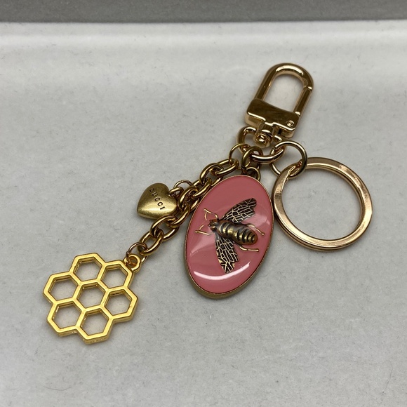 Upcycled gucci pink oval bee bag charm keychain - Picture 1 of 3